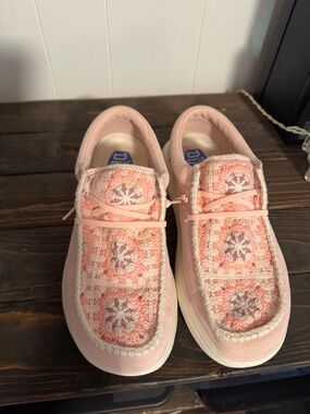 Pink Crochet Women’s size 10 Hey Dude Shoes